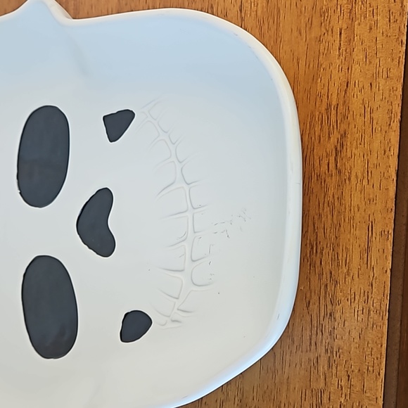 Final Reduction: Pottery Barn Figural Skull Stoneware Condiment Server - Picture 11 of 14